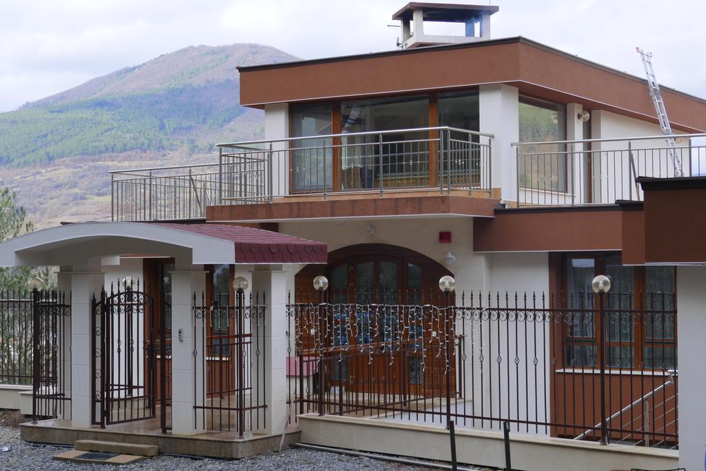 Mala Planina Guest House Iskrets ภายนอก รูปภาพ