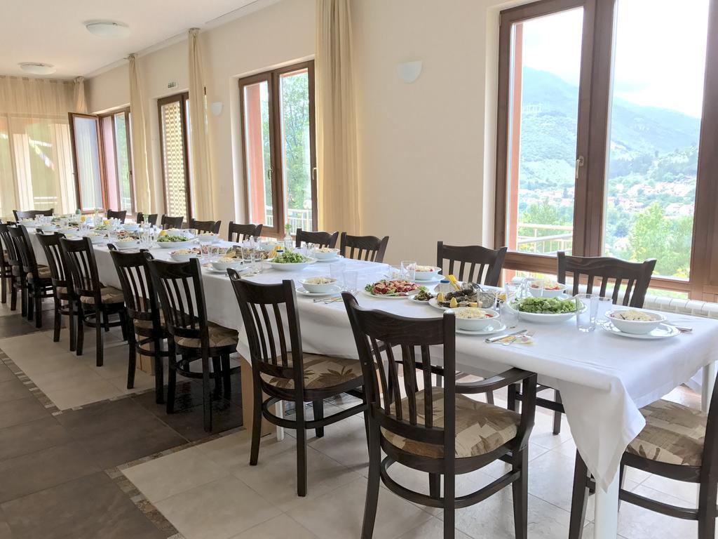 Mala Planina Guest House Iskrets ภายนอก รูปภาพ