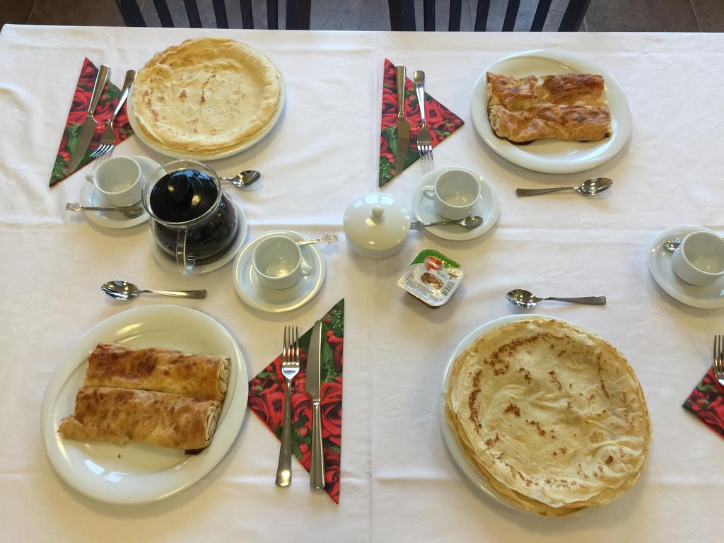 Mala Planina Guest House Iskrets ภายนอก รูปภาพ