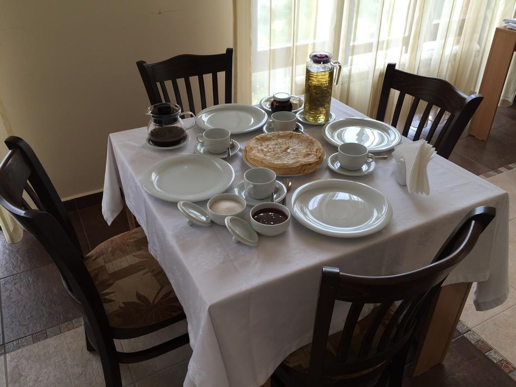 Mala Planina Guest House Iskrets ภายนอก รูปภาพ