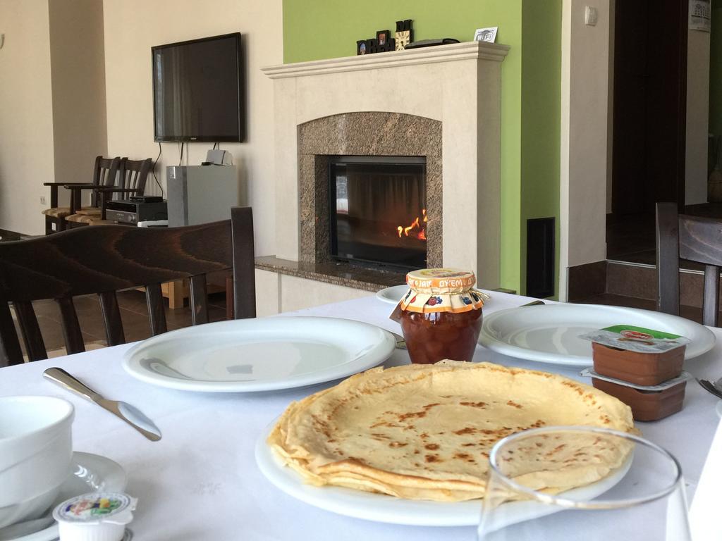Mala Planina Guest House Iskrets ภายนอก รูปภาพ
